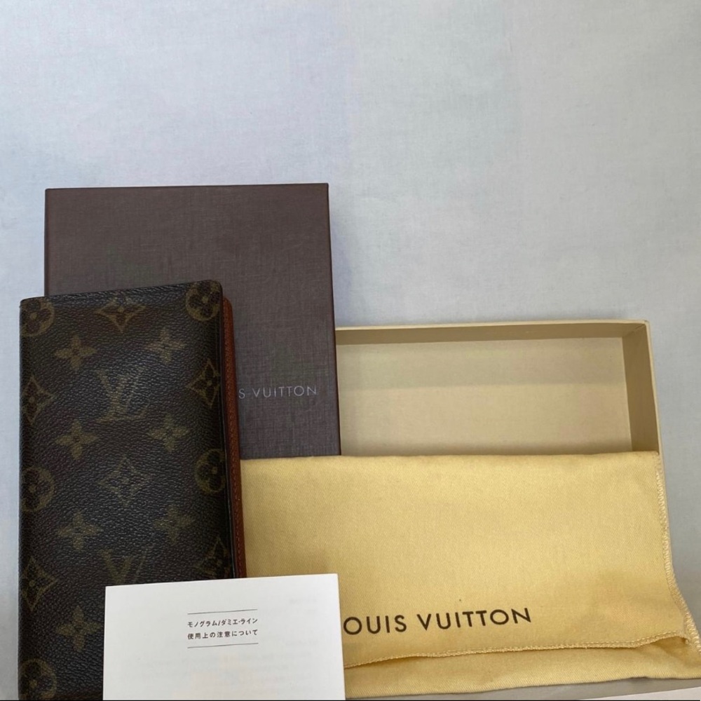 Louis Vuitton Monogram Cheque Book Organizer